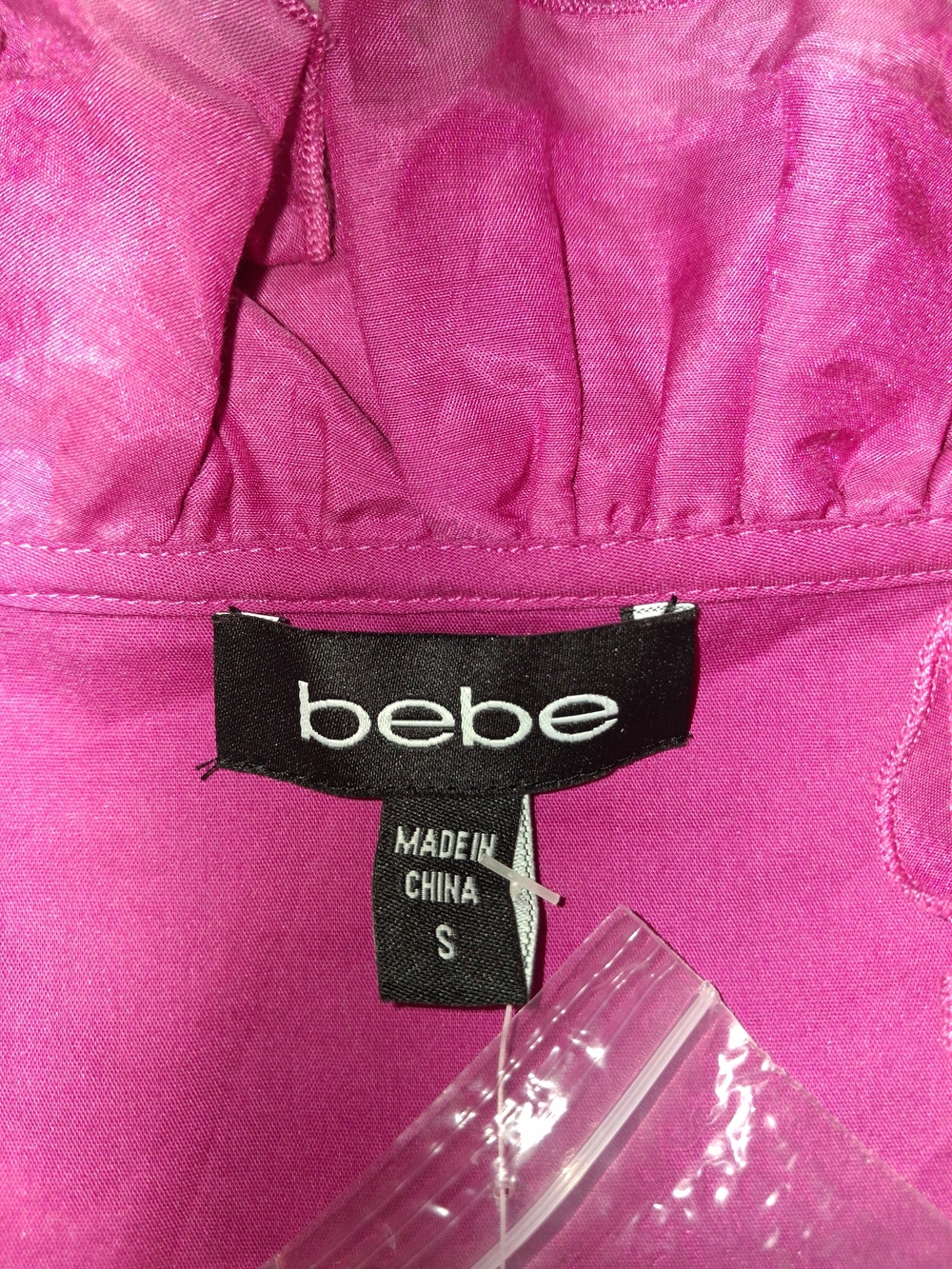 NWT Bebe Fuchsia Pink Flutter Sleeve Ruffle Collar Blouse - Size S - Picture 9 of 12